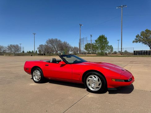 Used 1995 Chevrolet Corvette Convertible RWD image 33