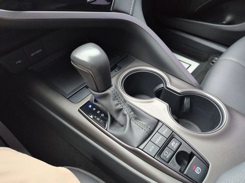 Certified 2023 Toyota Camry SE FWD image 24