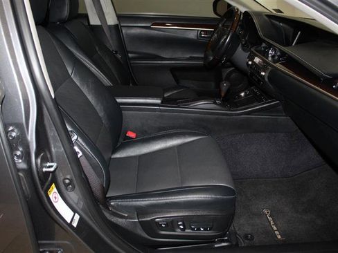 Used 2014 Lexus ES 350 w/ Premium Package FWD image 23