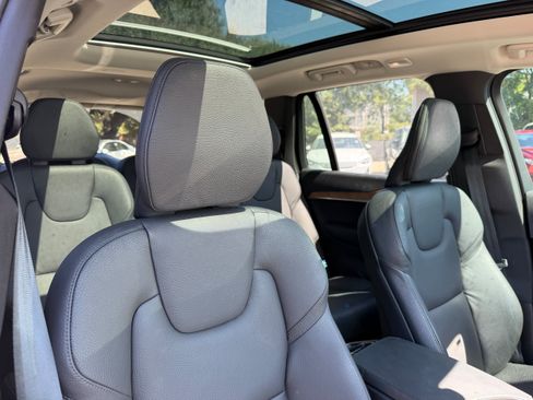 Certified 2025 Volvo XC90 T8 Plus w/ Protection Package Premier AWD/4WD image 10