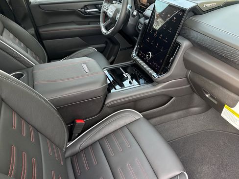 New 2026 GMC Yukon XL AT4 Ultimate image 19