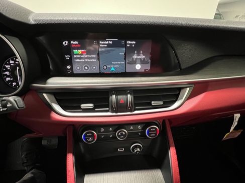 Used 2021 Alfa Romeo Stelvio Ti w/ Nero Edizione image 33