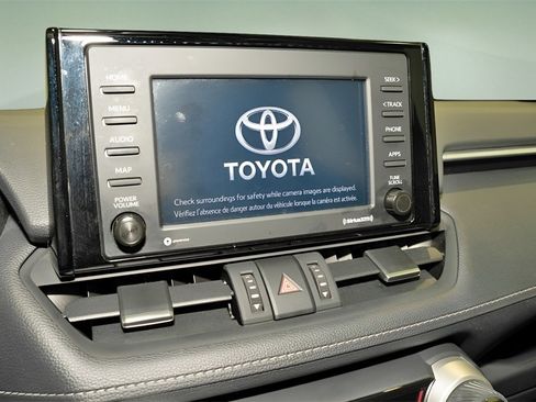 Used 2022 Toyota RAV4 XLE Premium image 14