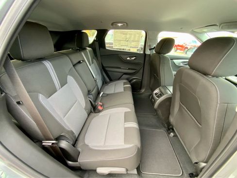 New 2025 Chevrolet Blazer LT w/ Midnight/Sport Edition image 28