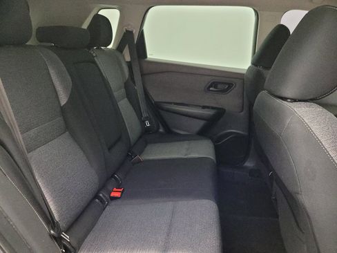 Used 2021 Nissan Rogue S FWD image 19