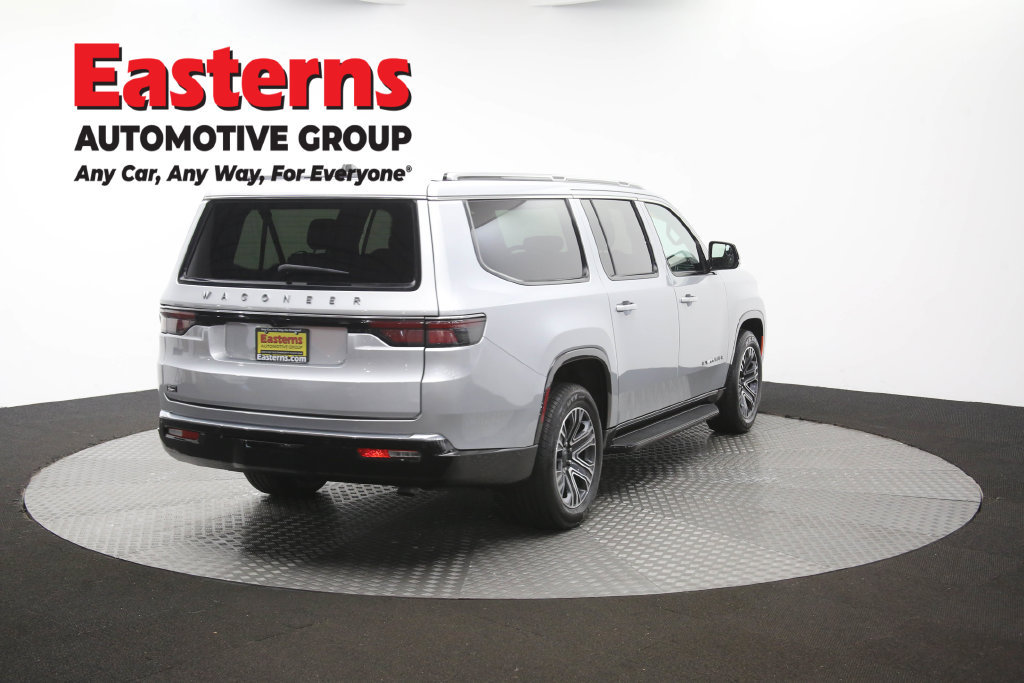 Used 2024 Jeep Wagoneer L Series II w/ Flexible Seating Group AWD/4WD image 47