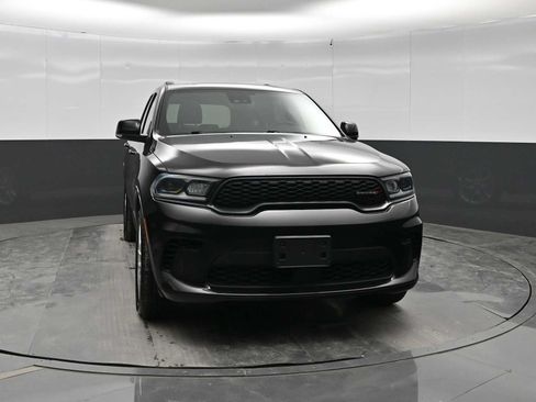 Used 2024 Dodge Durango GT AWD/4WD image 2