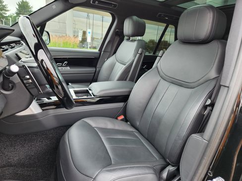 Certified 2024 Land Rover Range Rover SE AWD/4WD image 10