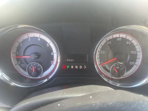 Used 2020 Dodge Grand Caravan SXT image 16