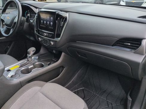 Used 2023 Chevrolet Traverse LT FWD image 30