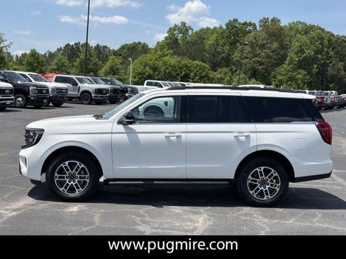 New 2026 Ford Expedition Active RWD image 4
