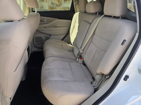 Used 2019 Nissan Murano SV image 7