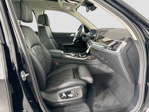 Certified 2026 BMW X7 xDrive40i w/ Climate Comfort Package image 17