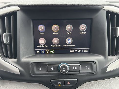 Used 2024 GMC Terrain SLE image 31