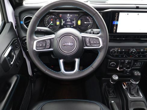 Used 2024 Jeep Wrangler High Altitude image 10