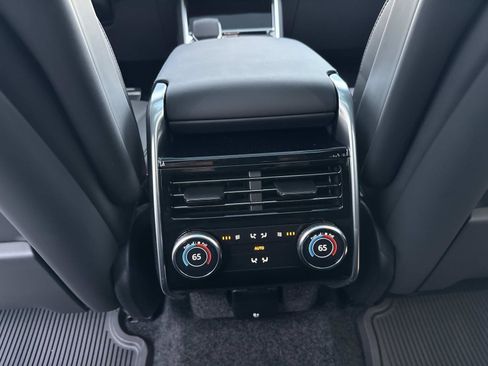 New 2026 Land Rover Range Rover SE AWD/4WD image 17