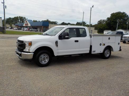 Used 2022 Ford F250 XL w/ Power Equipment Group RWD image 1