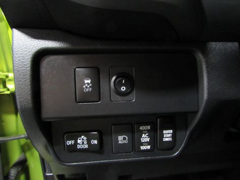 Used 2023 Toyota Tacoma TRD Off-Road w/ Black Out Package (TMS) AWD/4WD image 22