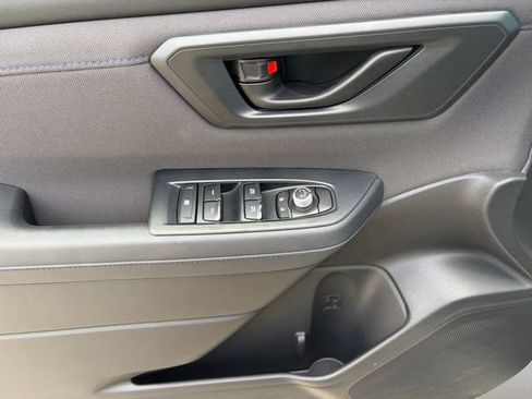 Used 2025 Subaru Forester Premium AWD/4WD image 10