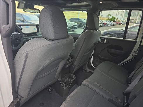 Used 2024 Jeep Wrangler Unlimited Sport AWD/4WD image 10
