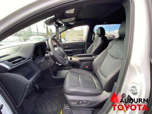 New 2026 Toyota Sienna Platinum AWD/4WD image 34