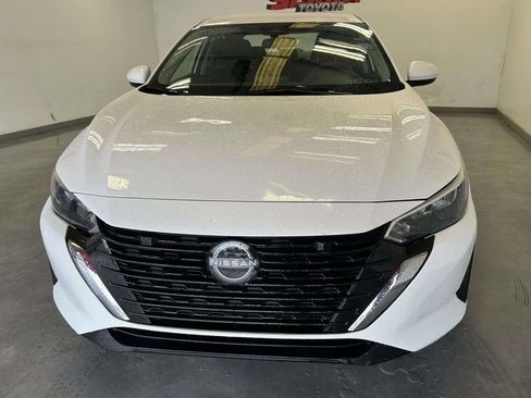 Used 2024 Nissan Sentra S FWD image 8