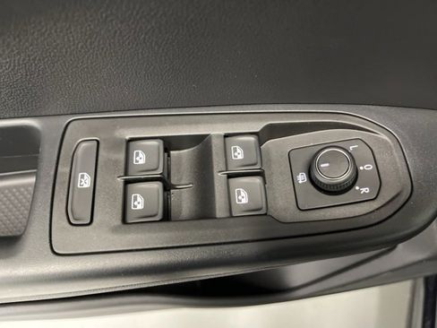 New 2026 Volkswagen Taos S image 27