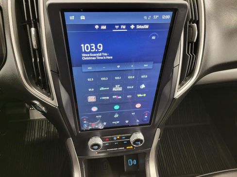 Used 2023 Ford Edge SEL w/ Convenience Package image 7