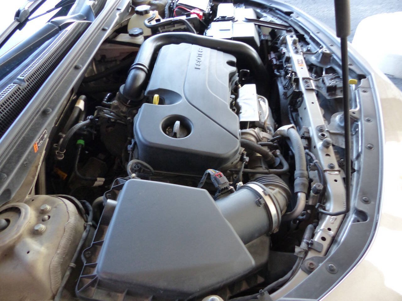 Used 2022 Chevrolet Malibu LS FWD image 30