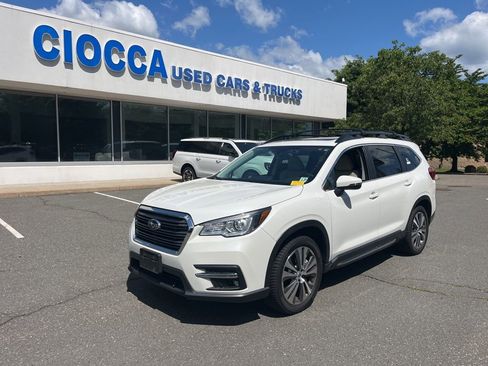 Used 2022 Subaru Ascent Limited w/ Technology Package AWD/4WD image 1