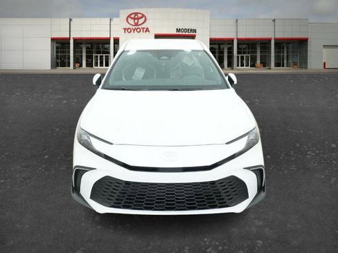 New 2026 Toyota Camry SE FWD image 11