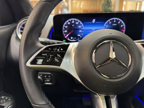 Certified 2025 Mercedes-Benz GLB 250 image 20