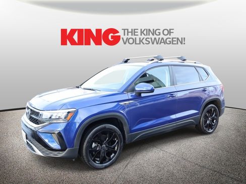 Certified 2022 Volkswagen Taos SE image 8