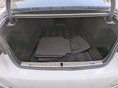 Used 2022 BMW 750i xDrive image 32