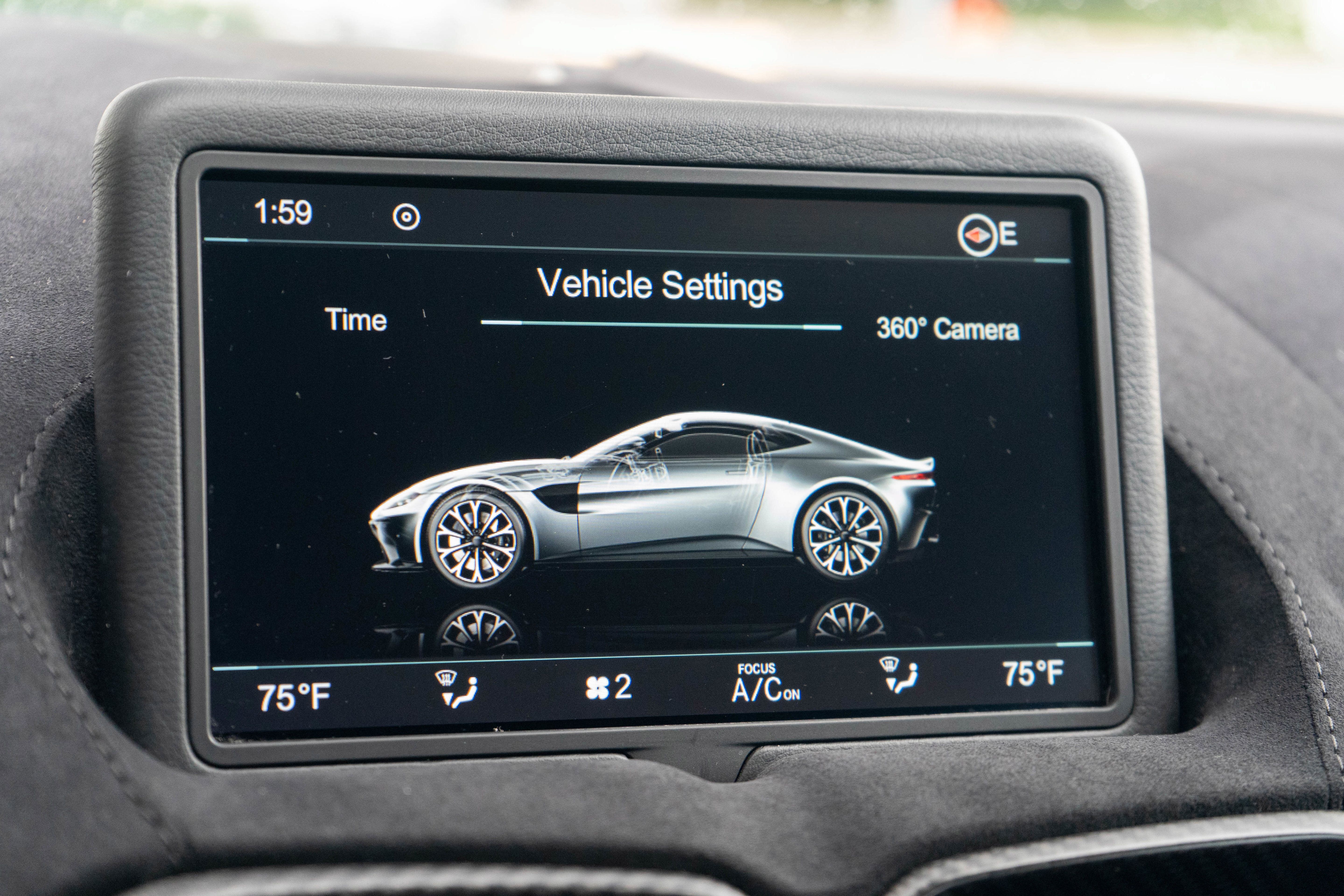 Used 2020 Aston Martin V8 Vantage Coupe RWD image 20