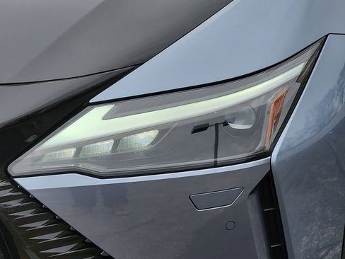 Used 2023 Lexus RZ 450e Premium image 10