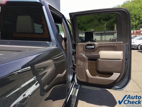 Used 2020 Chevrolet Silverado 3500 LTZ w/ LTZ Premium Package image 40