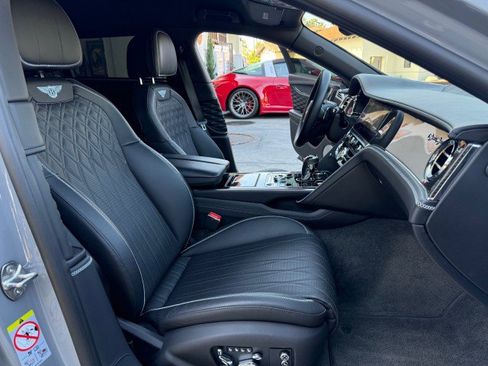 Used 2022 Bentley Flying Spur V8 AWD/4WD image 20