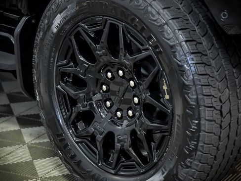 New 2025 GMC Hummer EV 2X w/ LPO, Sport Package image 3