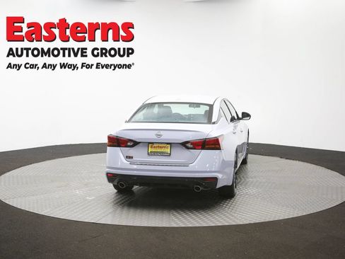 Used 2023 Nissan Altima 2.5 SR w/ SR Premium Package FWD image 40