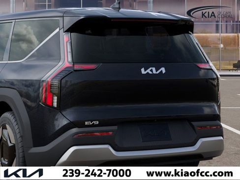 New 2026 Kia EV9 Light image 13