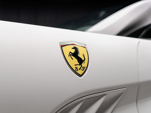 Used 2013 Ferrari California RWD image 4