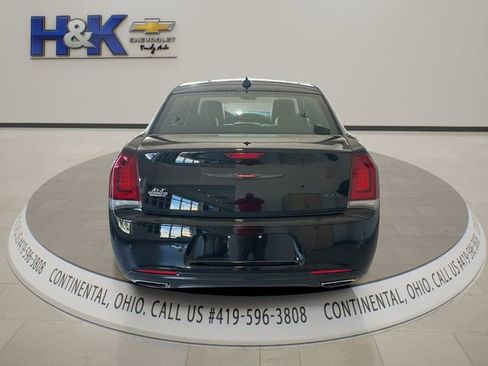 Used 2023 Chrysler 300 S RWD image 5