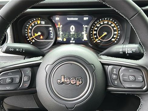 New 2026 Jeep Gladiator Sport image 9