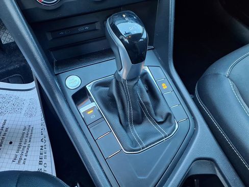 Certified 2022 Volkswagen Taos SE image 17