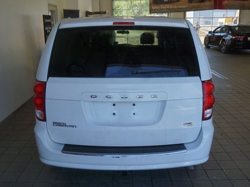 Used 2016 Dodge Grand Caravan SE w/ Quick Order Package 29E SE FWD image 10