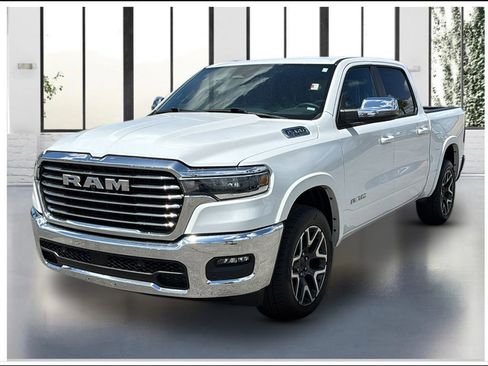 Used 2025 RAM 1500 Laramie AWD/4WD image 1