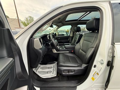 Used 2022 Toyota Tundra Limited AWD/4WD image 17