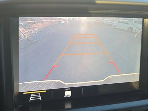 Used 2022 Chevrolet Colorado Z71 w/ Safety Package image 28