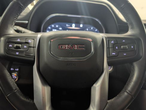 Used 2022 GMC Yukon XL SLE AWD/4WD image 11